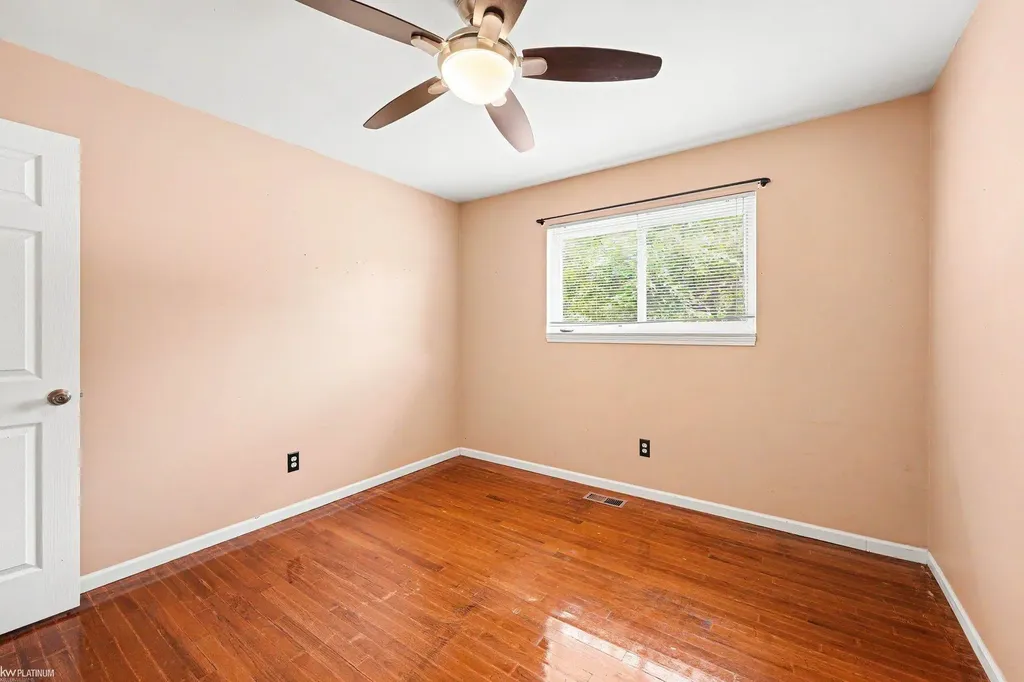 5233 Plymouth Street Sterling Heights City MI 48310