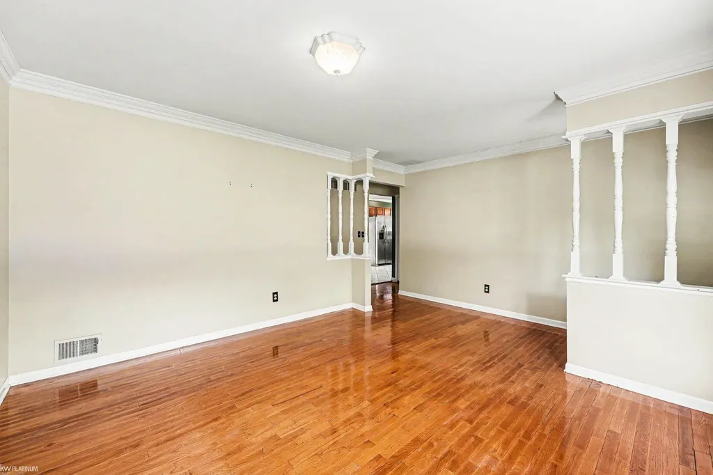5233 Plymouth Street Sterling Heights City MI 48310