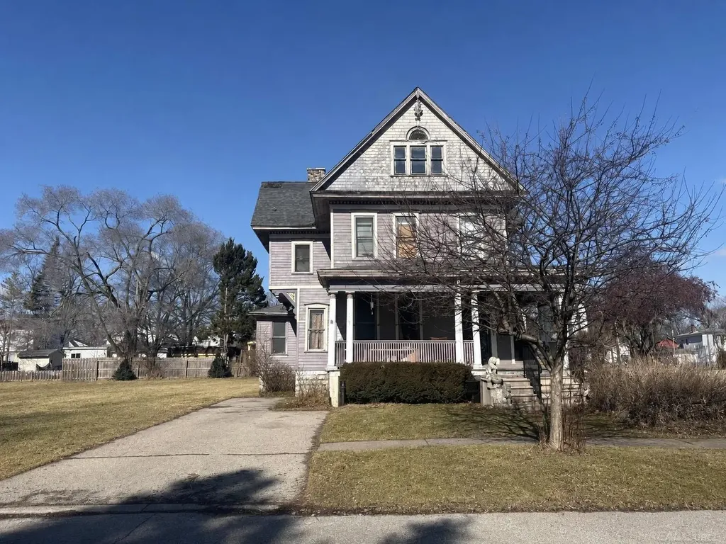403 S Harrison Street Saginaw City MI 48602