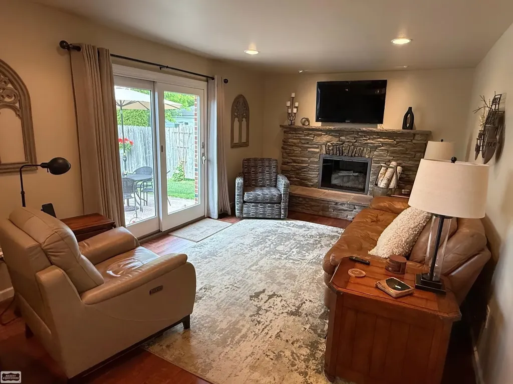 50467 Peggy Lane Chesterfield Township MI 48047