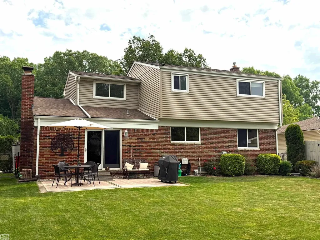 50467 Peggy Lane Chesterfield Township MI 48047