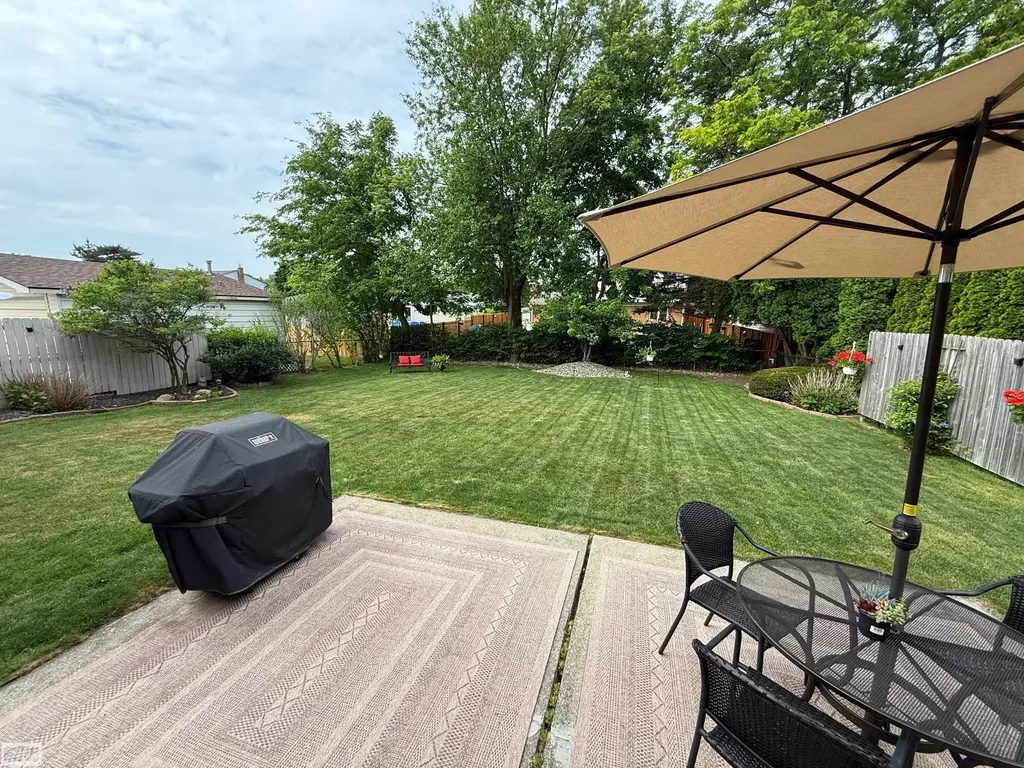 50467 Peggy Lane Chesterfield Township MI 48047