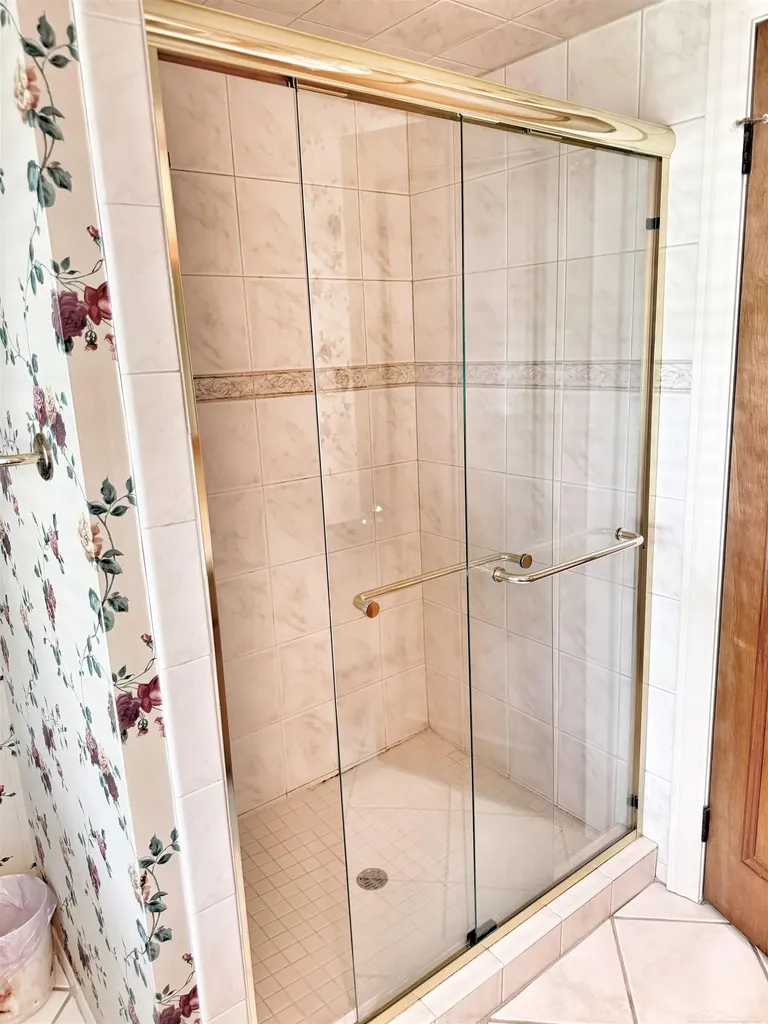 37953 Elmite Street Harrison Charter Township MI 48045