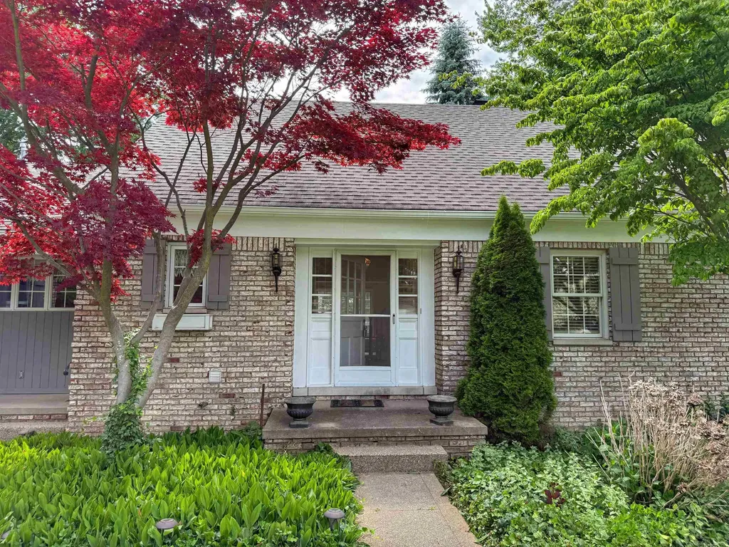 37953 Elmite Street Harrison Charter Township MI 48045