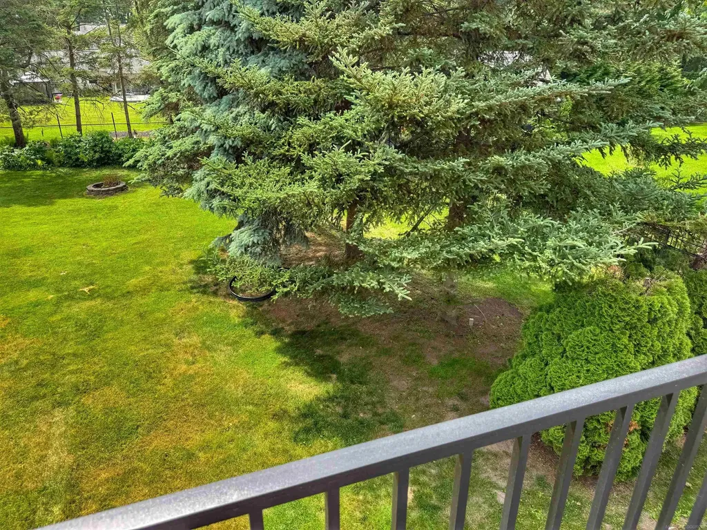 37953 Elmite Street Harrison Charter Township MI 48045