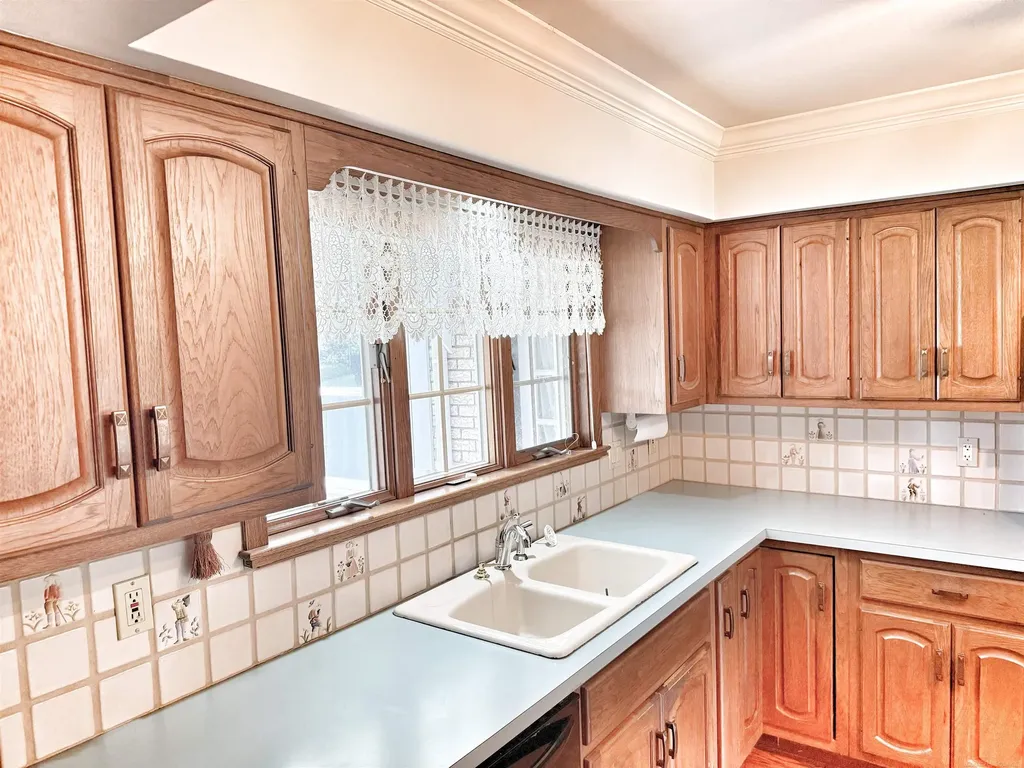 37953 Elmite Street Harrison Charter Township MI 48045