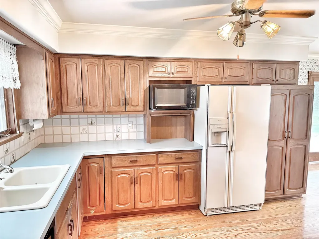 37953 Elmite Street Harrison Charter Township MI 48045