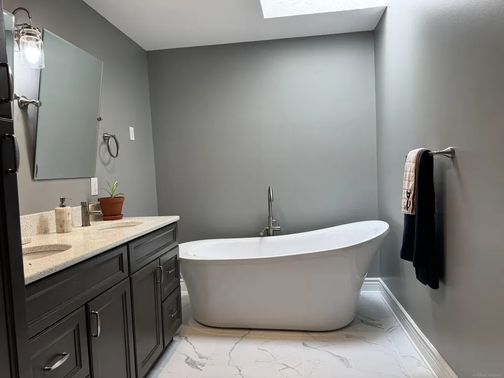 9764 Annabelle Court Green Oak Township MI 48178