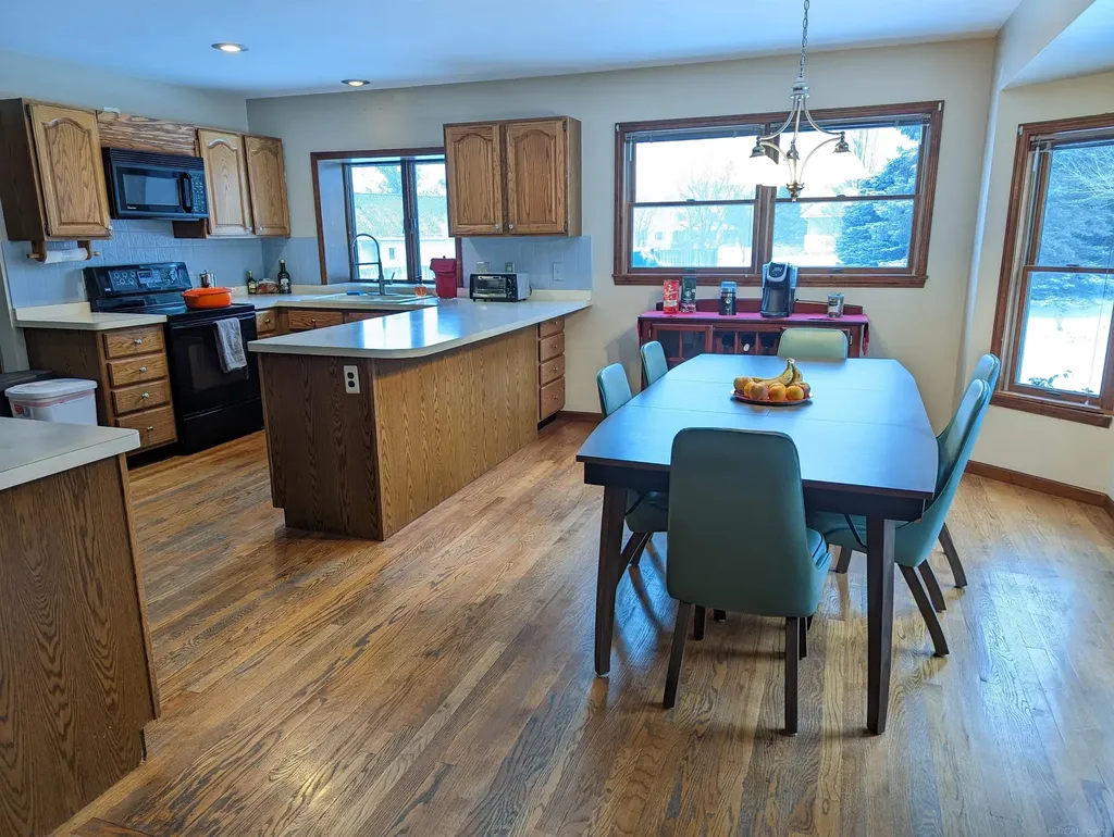 9764 Annabelle Court Green Oak Township MI 48178