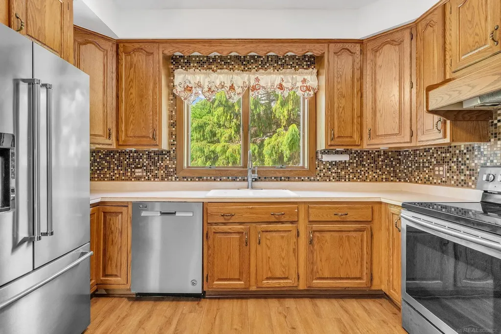 222 N Howard Avenue Croswell City MI 48422