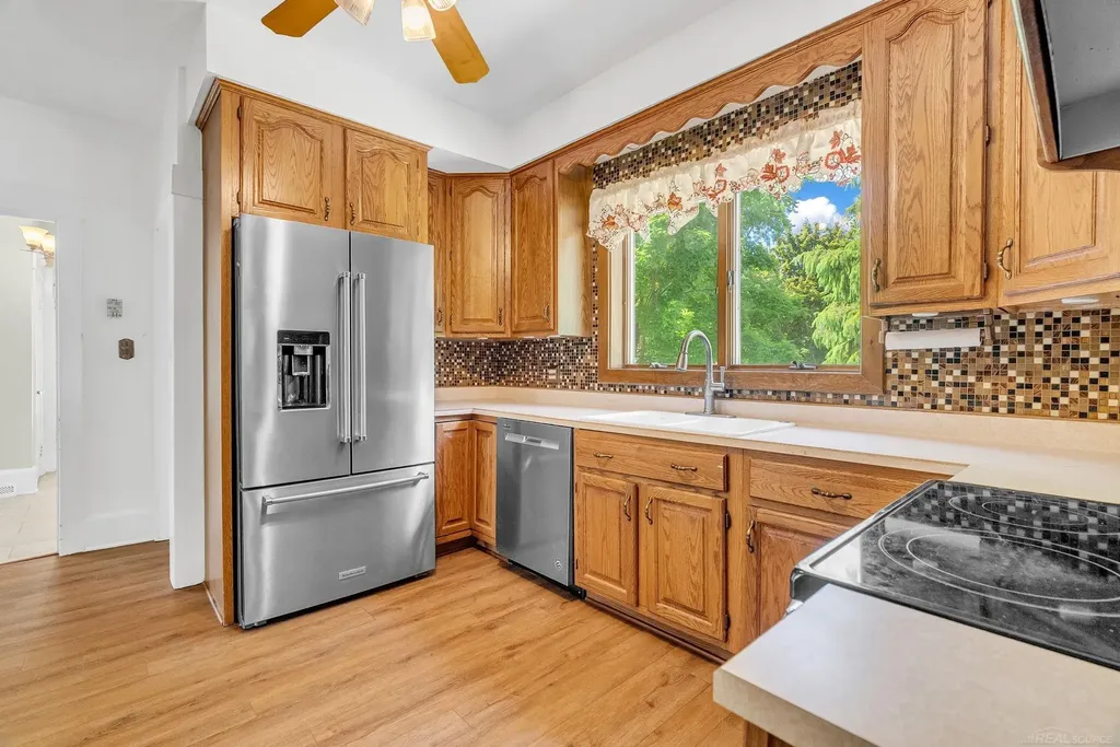 222 N Howard Avenue Croswell City MI 48422