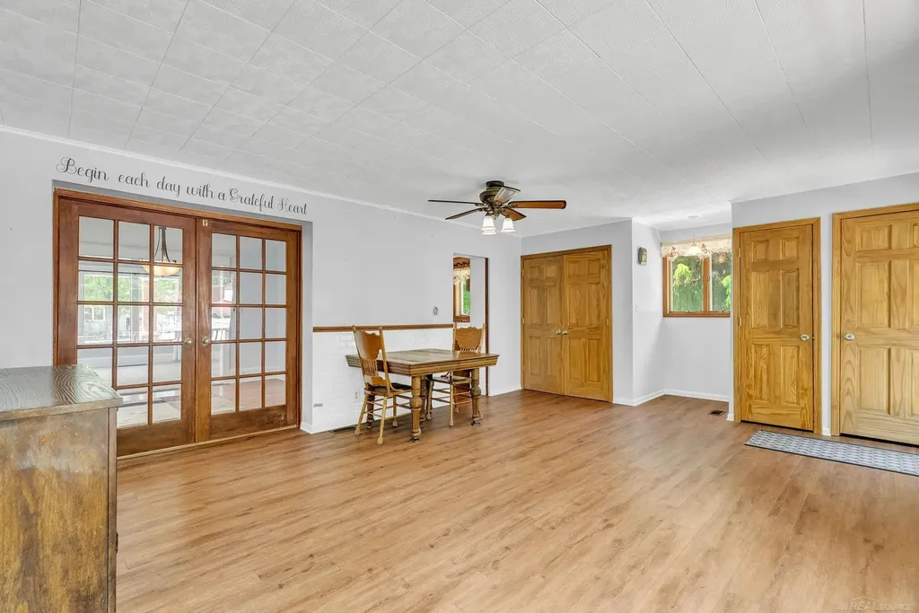 222 N Howard Avenue Croswell City MI 48422