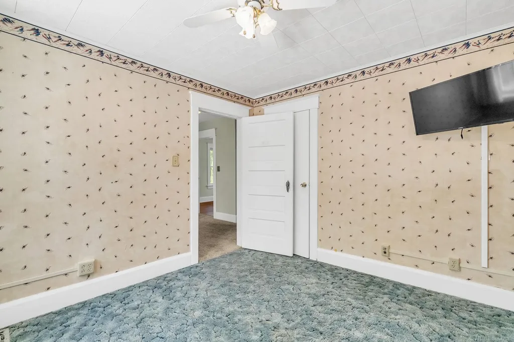 222 N Howard Avenue Croswell City MI 48422