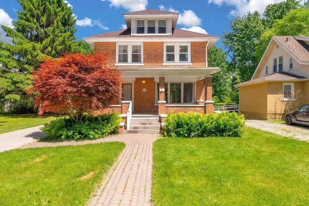 222 N Howard Avenue Croswell City MI 48422