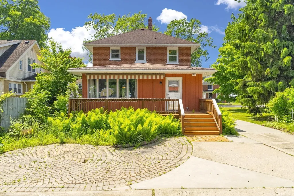 222 N Howard Avenue Croswell City MI 48422