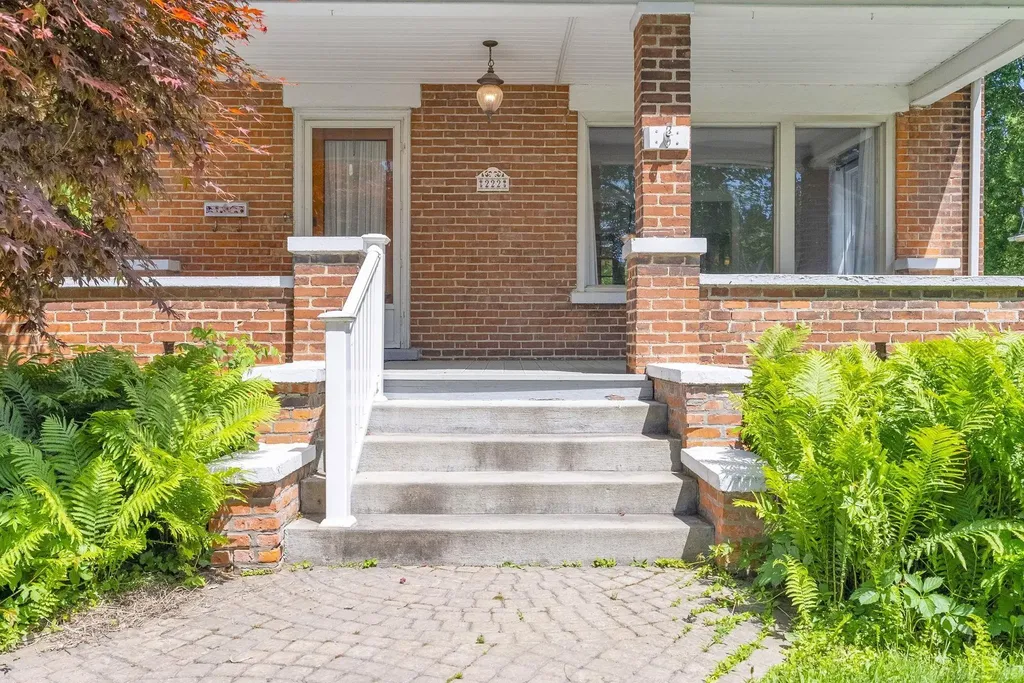 222 N Howard Avenue Croswell City MI 48422