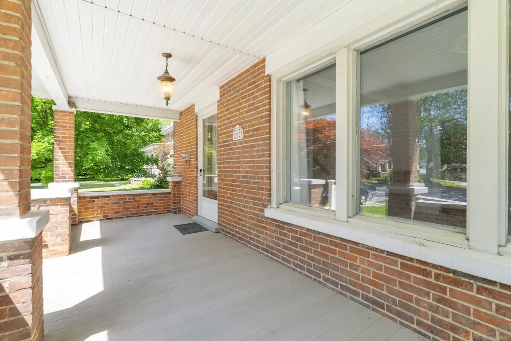 222 N Howard Avenue Croswell City MI 48422