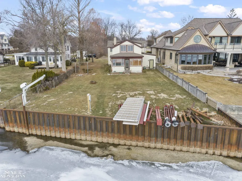 34590 Jefferson Avenue Harrison Charter Township MI 48045