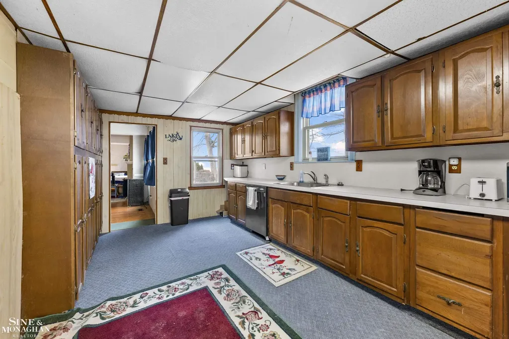 34590 Jefferson Avenue Harrison Charter Township MI 48045