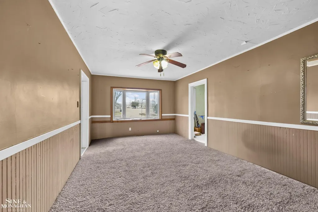 34590 Jefferson Avenue Harrison Charter Township MI 48045