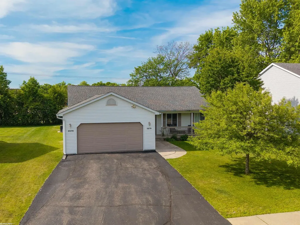 2679 Lacota Road Waterford Charter Township MI 48328