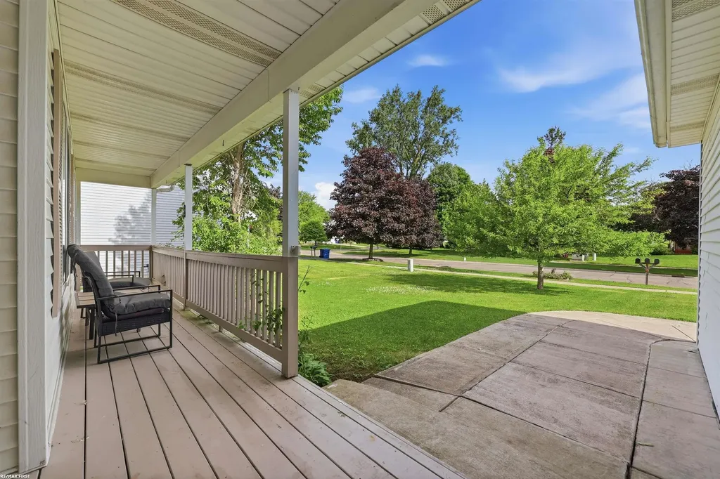2679 Lacota Road Waterford Charter Township MI 48328