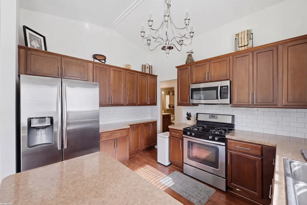 2679 Lacota Road Waterford Charter Township MI 48328