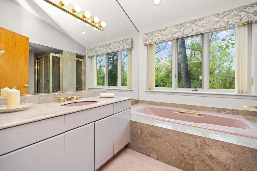 4921 Fairway Ridge Circle West Bloomfield Charter Township MI 48323