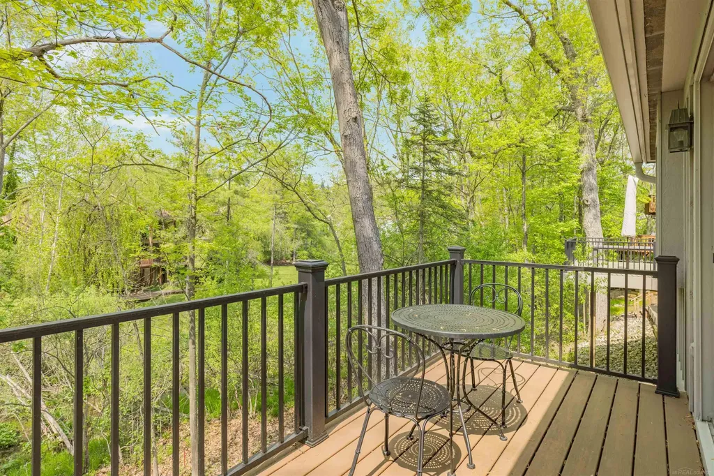 4921 Fairway Ridge Circle West Bloomfield Charter Township MI 48323