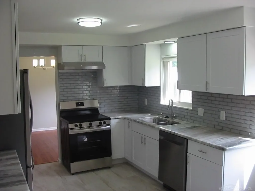 23909 Talbot Street St. Clair Shores City MI 48082