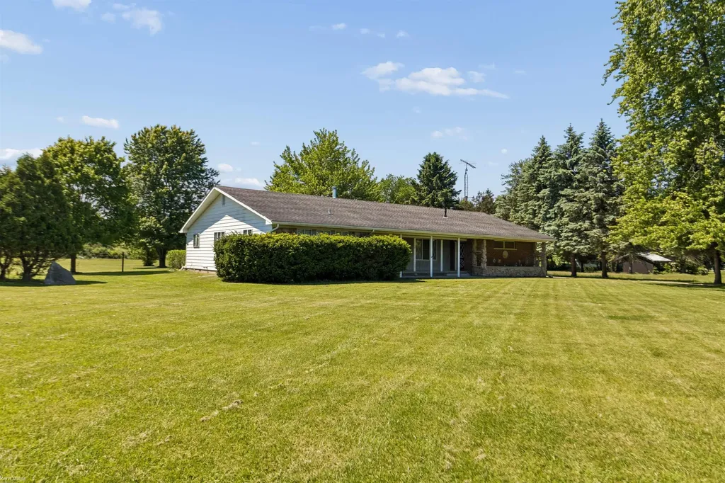 37580 28 Mile Road Lenox Township MI 48048