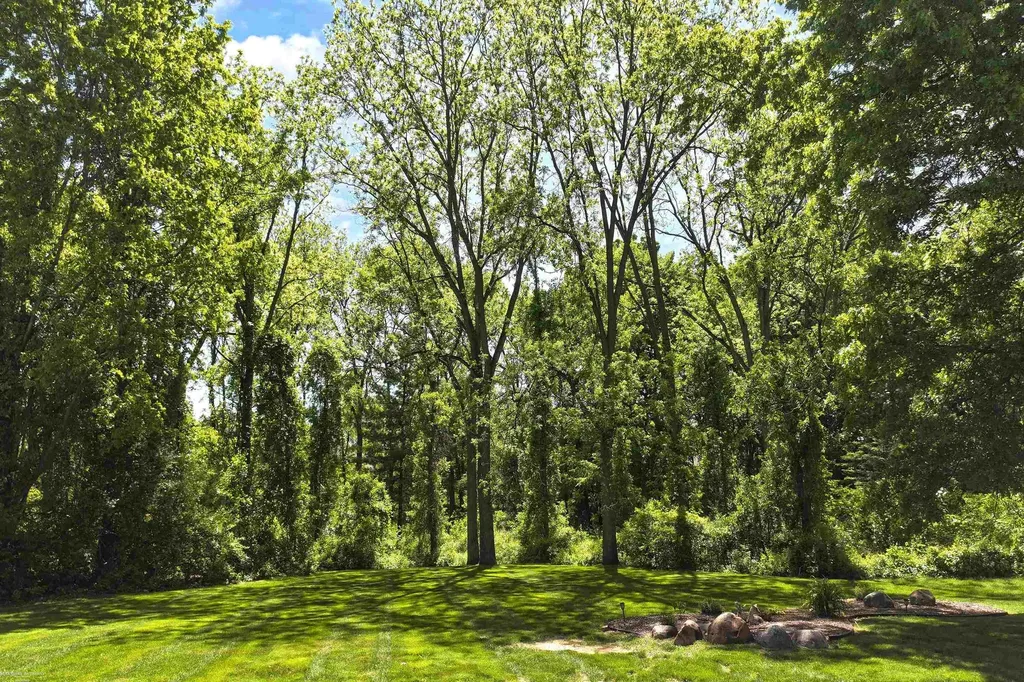 5500 Crystal Creek Lane Washington Township MI 48094