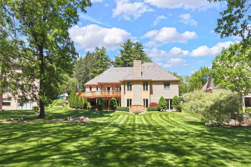 5500 Crystal Creek Lane Washington Township MI 48094