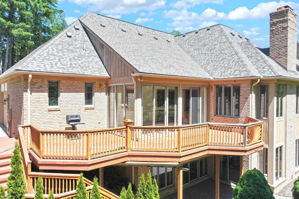 5500 Crystal Creek Lane Washington Township MI 48094