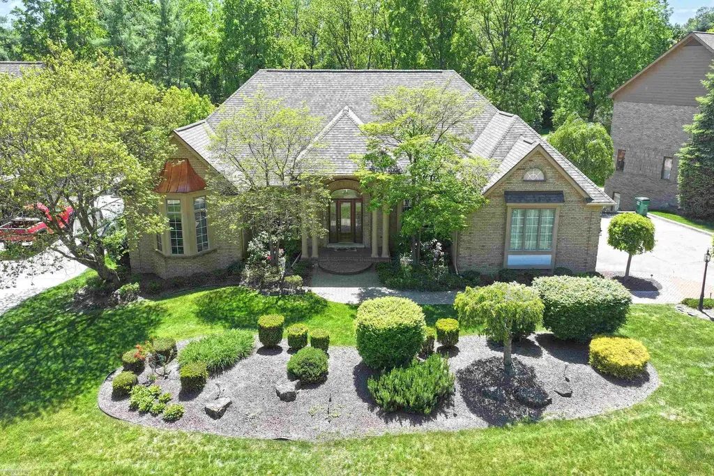 5500 Crystal Creek Lane Washington Township MI 48094