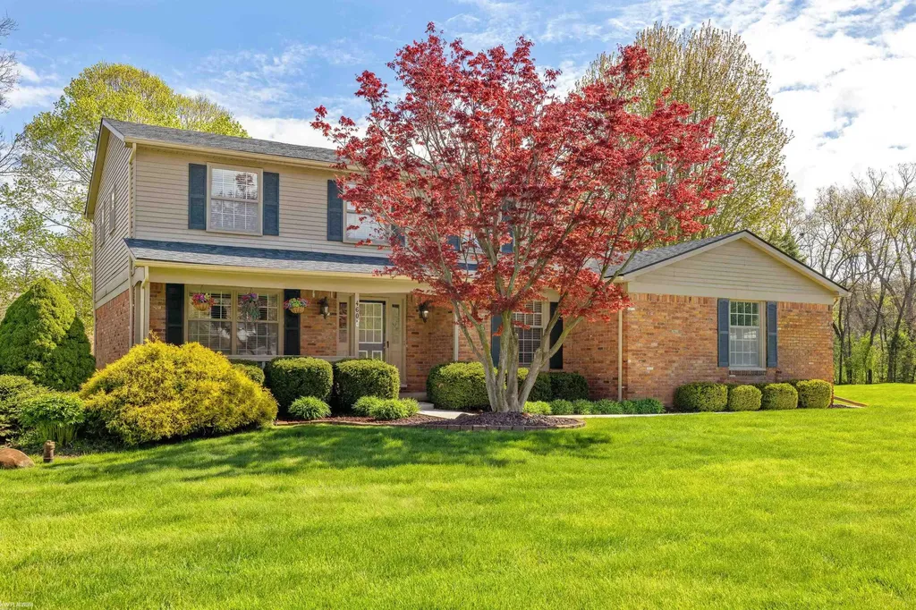 460 Abbey Wood Drive Rochester City MI 48306