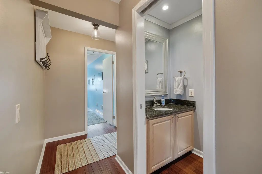 460 Abbey Wood Drive Rochester City MI 48306