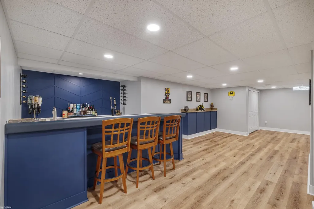 460 Abbey Wood Drive Rochester City MI 48306