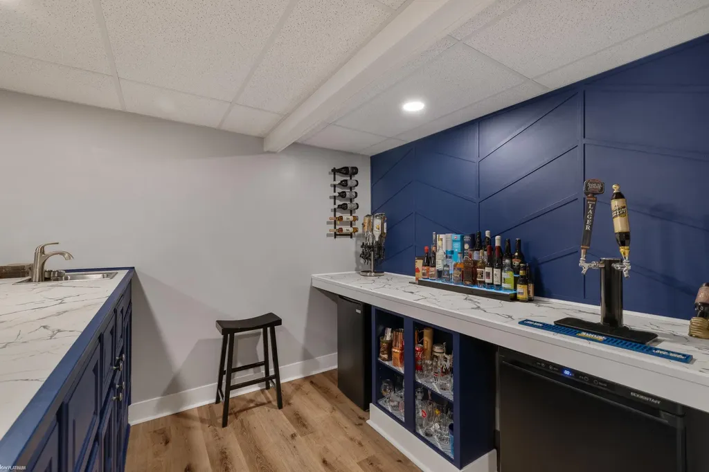 460 Abbey Wood Drive Rochester City MI 48306
