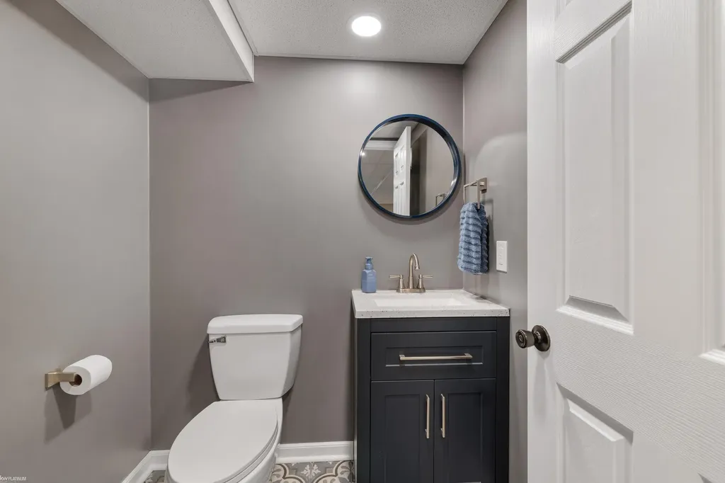 460 Abbey Wood Drive Rochester City MI 48306