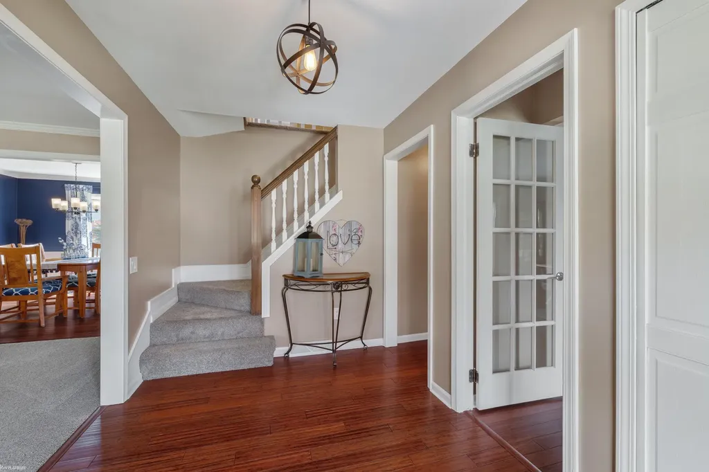 460 Abbey Wood Drive Rochester City MI 48306