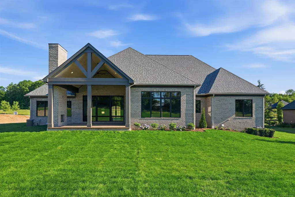 5803 Cotswold Drive Washington Township MI 48094
