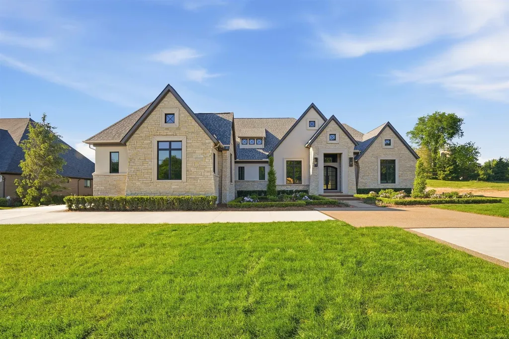5803 Cotswold Drive Washington Township MI 48094