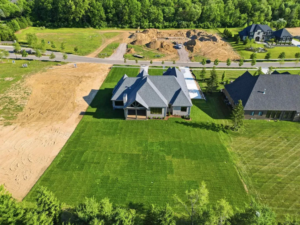 5803 Cotswold Drive Washington Township MI 48094