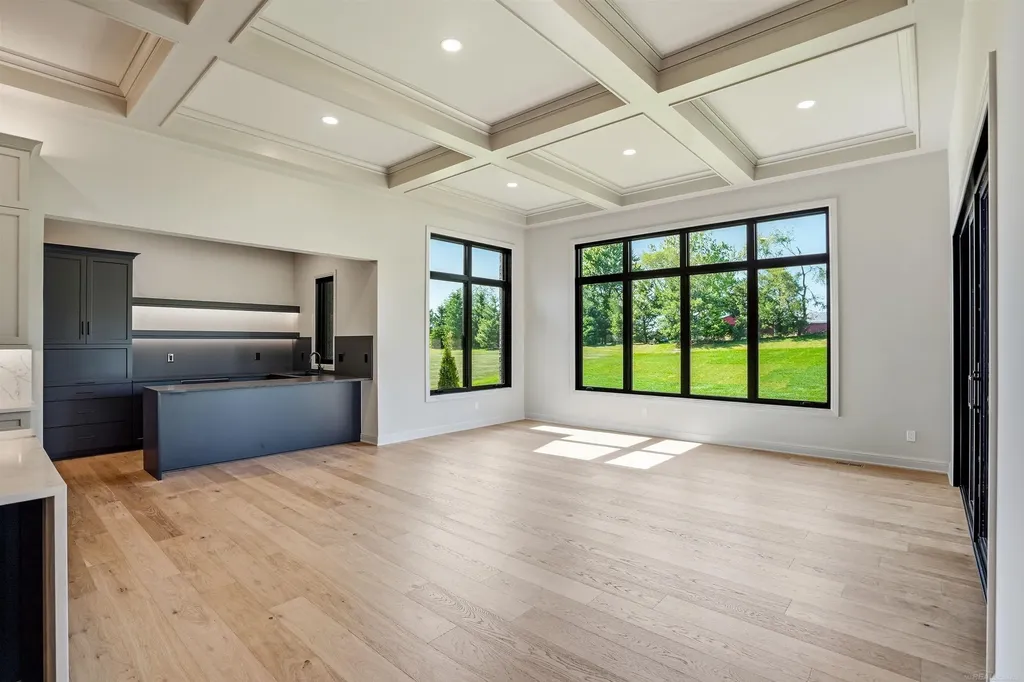 5803 Cotswold Drive Washington Township MI 48094