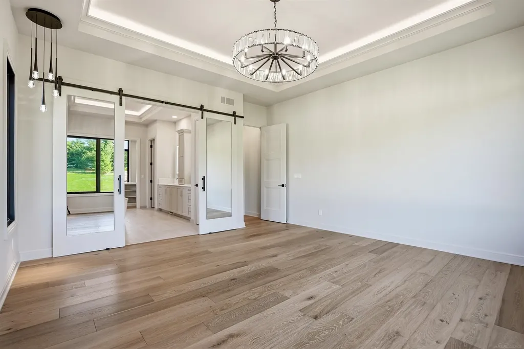 5803 Cotswold Drive Washington Township MI 48094