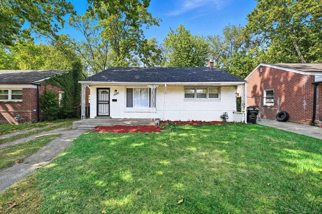 19947 Heyden Street Detroit City MI 48219