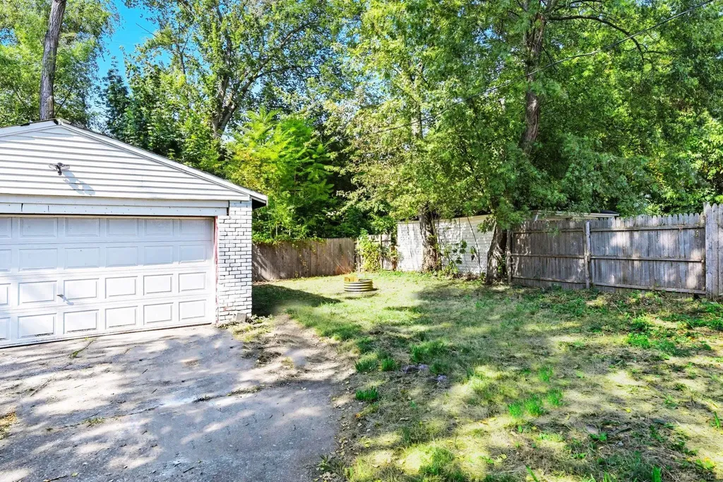 19947 Heyden Street Detroit City MI 48219