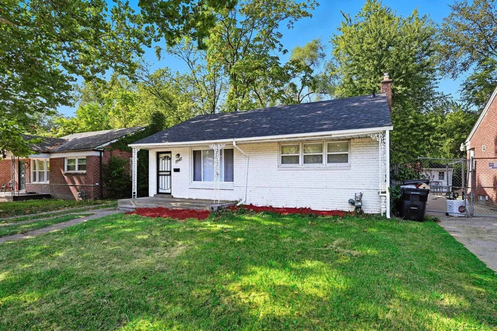 19947 Heyden Street Detroit City MI 48219