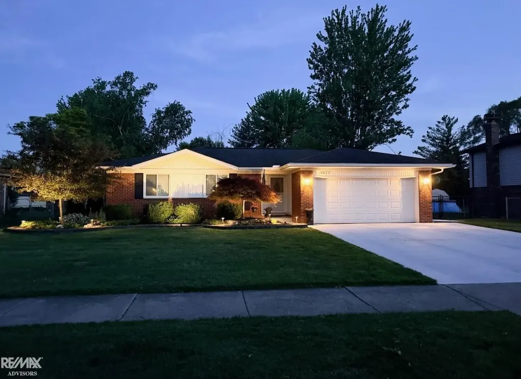 19314 Cooper Street Clinton Charter Township MI 48038